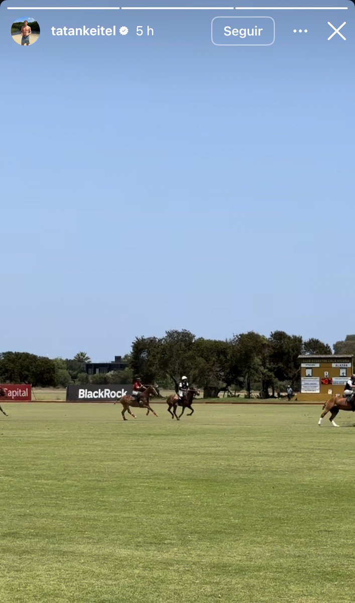 por mientras tatan keitel carreteando y viendo polo