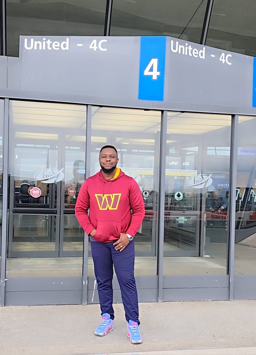 MindofOtis's tweet photo. Washington, DC to Lagos, Nigeria.
While the US suspends visas for African countries, some of us continue to fly back and forth frequently. 
#NoLimit #staycation #vacation #travel #Airport #airline #runway #plane #jet #privatejet #flight #luggage https://t.co/kE2txvGmvz