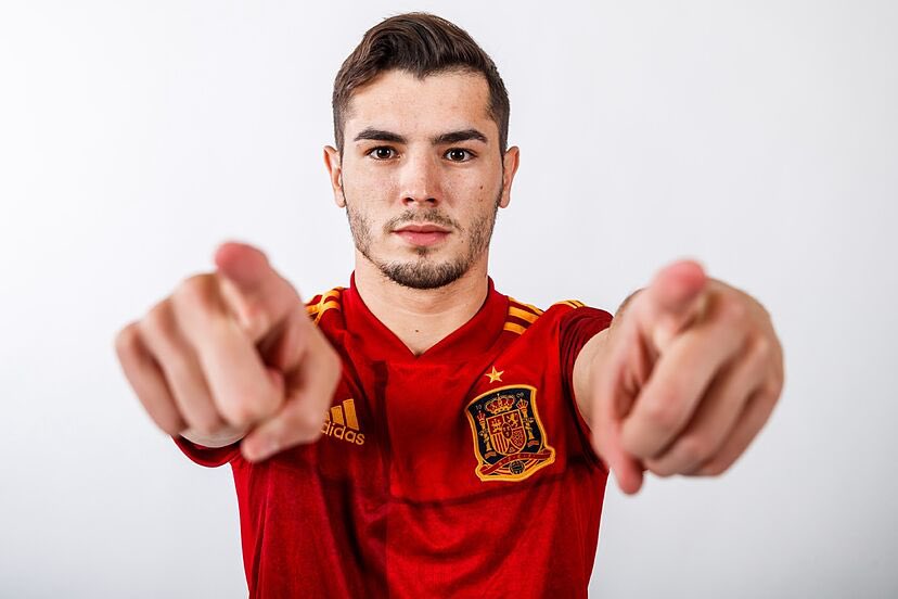 INFILTRADO ESPAÑOL PARA DESTRUIR MARRUECOS 

HONOR A BRAHIM DÍAZ
