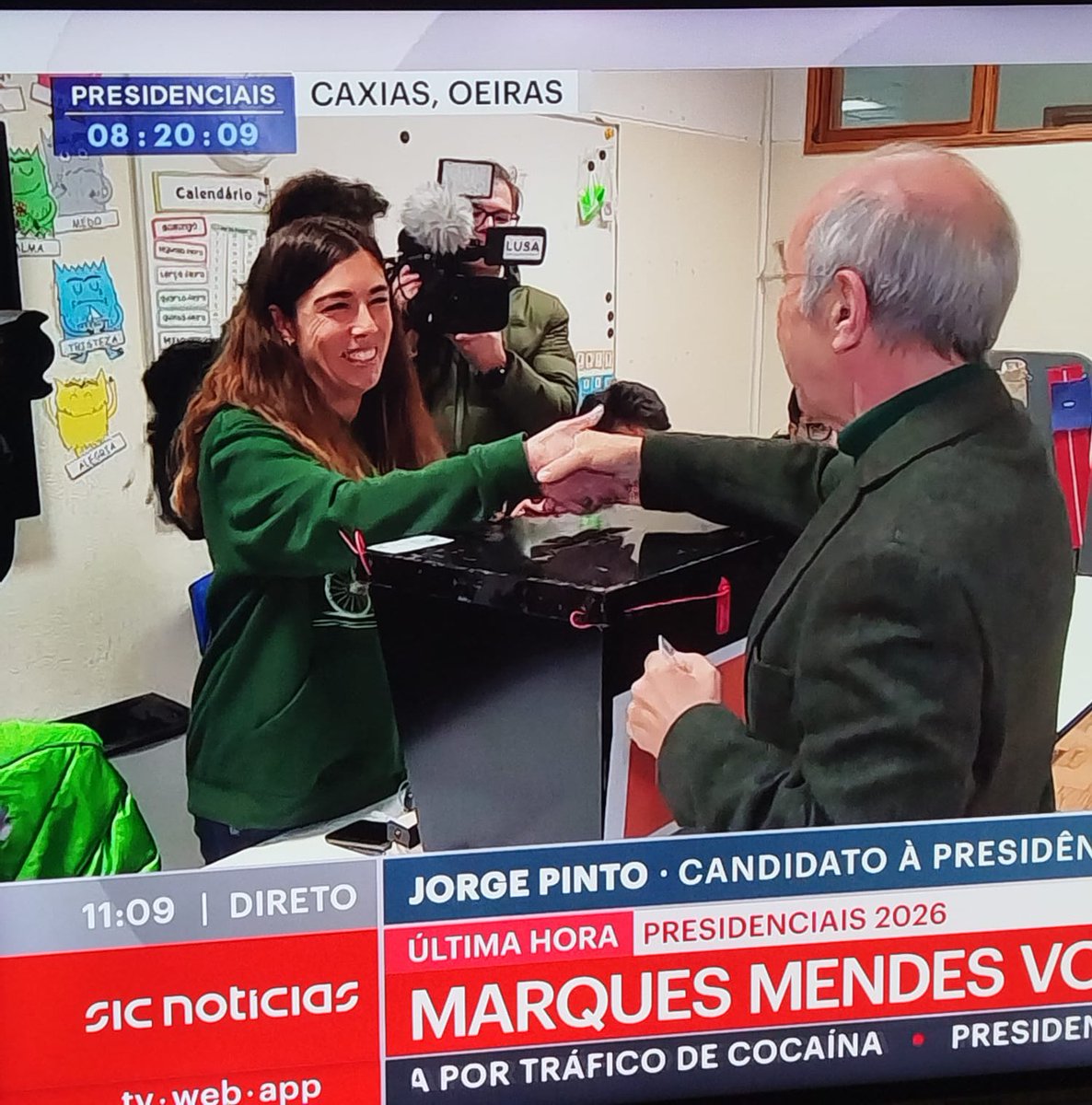 Foi votar à mesa 69 que tinha uma comunista como presidente. Achavam que a minha simpatia era grátis?