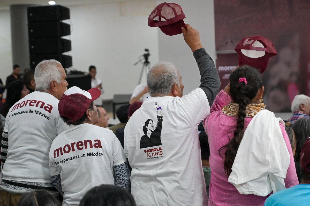Somos el movimiento político más grande de América Latina y en nuestro estado el pueblo michoacano está con quienes lo respetan.

Hoy asistí a la Asamblea Informativa de <a href="/PartidoMorenaMx/">Morena</a> en Zitácuaro y agradezco profundamente a la diputada <a href="/DipEmmaRiveraC/">EMMA RIVERA CAMACHO</a> y, sobre todo, a la