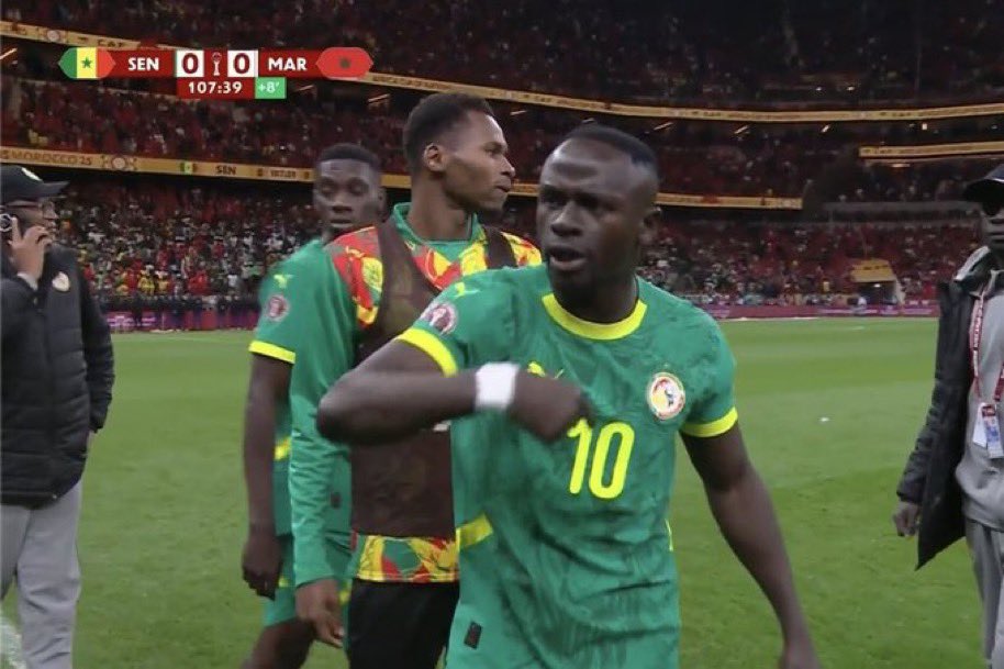 solomoncares_'s tweet photo. When they say, "Show me a leader and i will point at Sadio Mane. Congratulation's Senegal. #AFCON2025 https://t.co/KsCySGBPzk