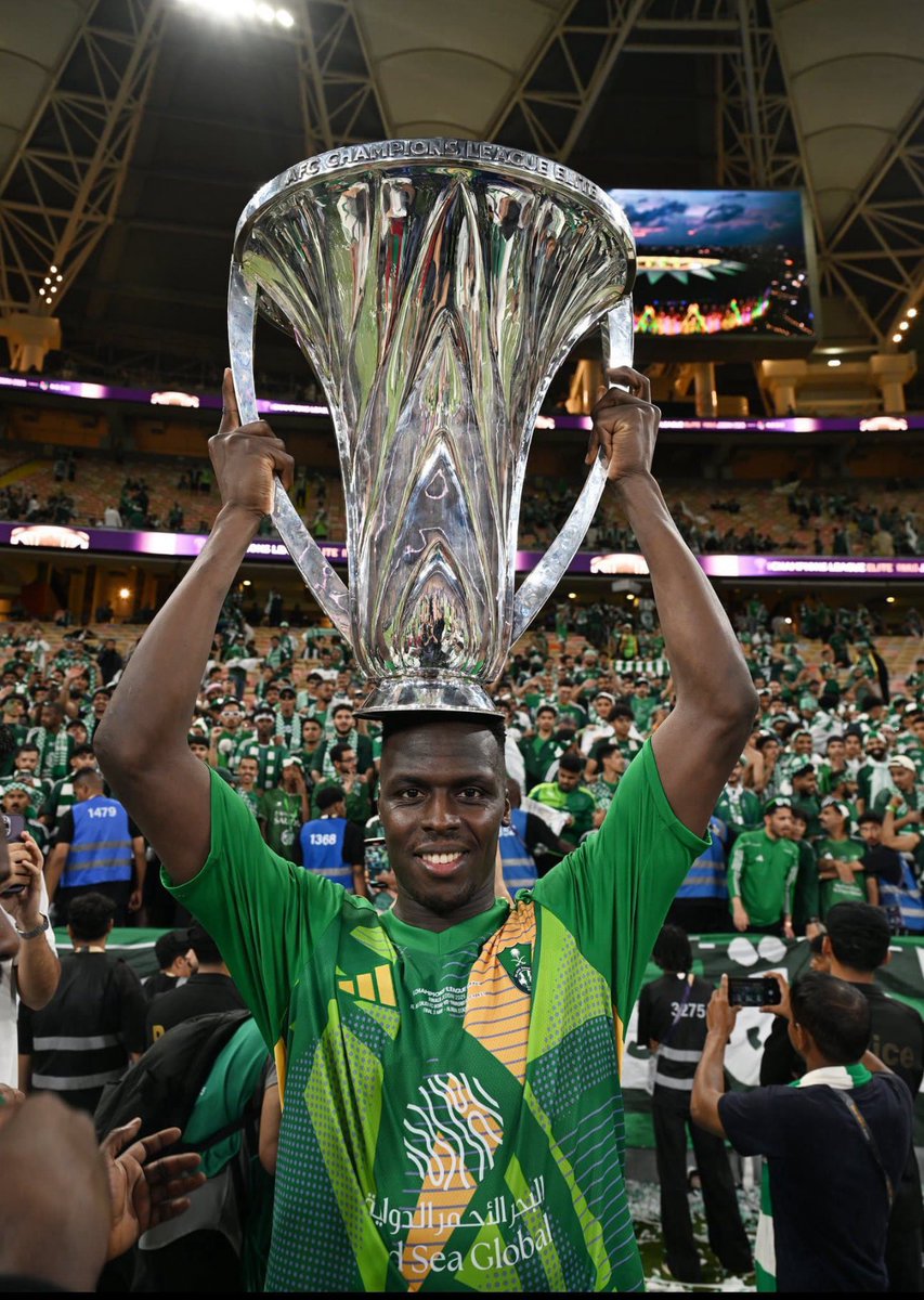 iiABTA's tweet image. حاااكم قارة اسيا وافريقيا واوروباا .. مبرووك يا قائد 🐐💚