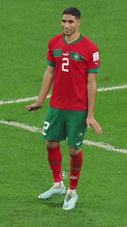 Haz el pingüino ahora FRIKI <a href="/AchrafHakimi/">Achraf Hakimi</a>