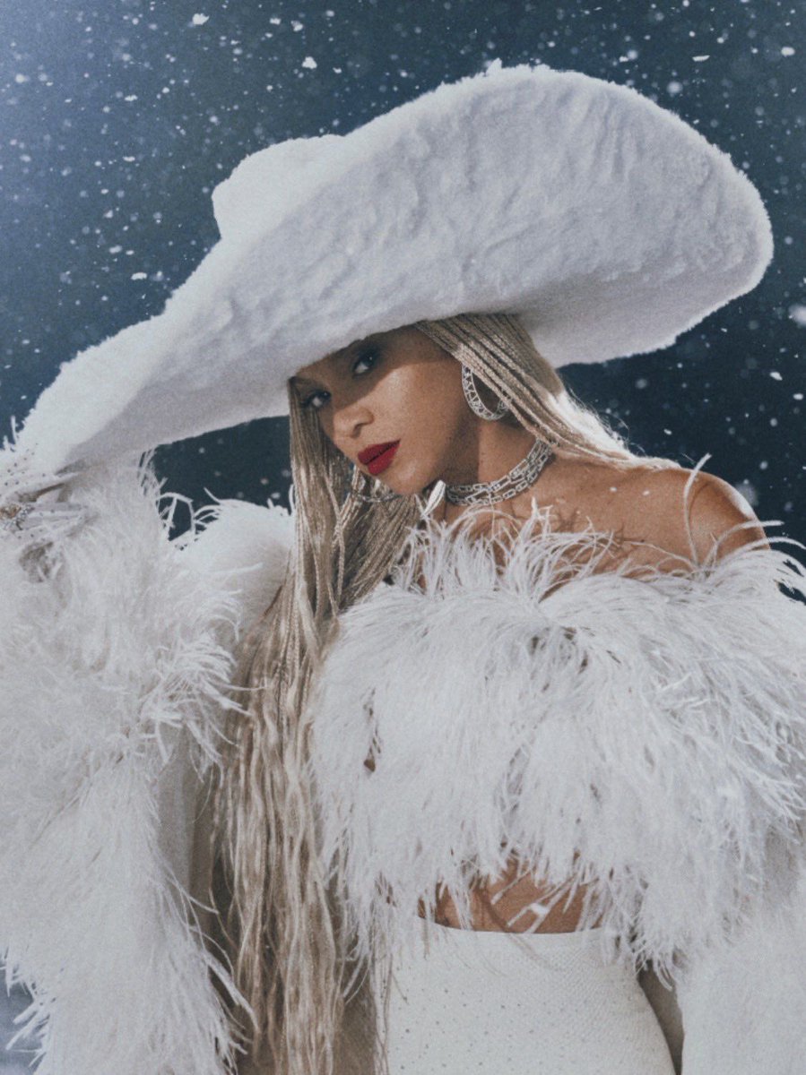 PopFusionHQ's tweet image. Beyoncé is once again the 4th highest certified female artist in UK history, surpassing the iconic Ariana Grande. 

Both vocal goddesses continue to surpass each other every other year.