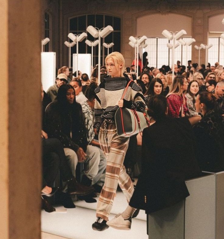 0915lixiepixie's tweet image. GETTING READY                    TO MAKE HISTORY