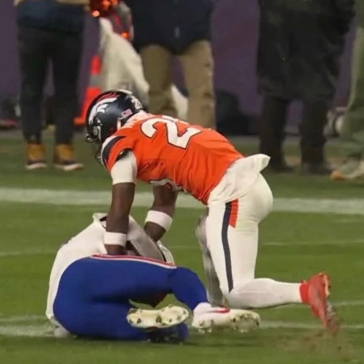 todd231's tweet photo. @NFL  your refs suck ass, man. https://t.co/UukaAmpy0S