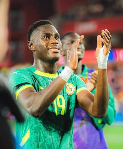 Ian Woan's left peg tweet media