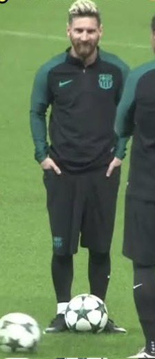 9Topboy's tweet image. Le Barca qui perd mais tout le monde s’en fou à cause de la CAN