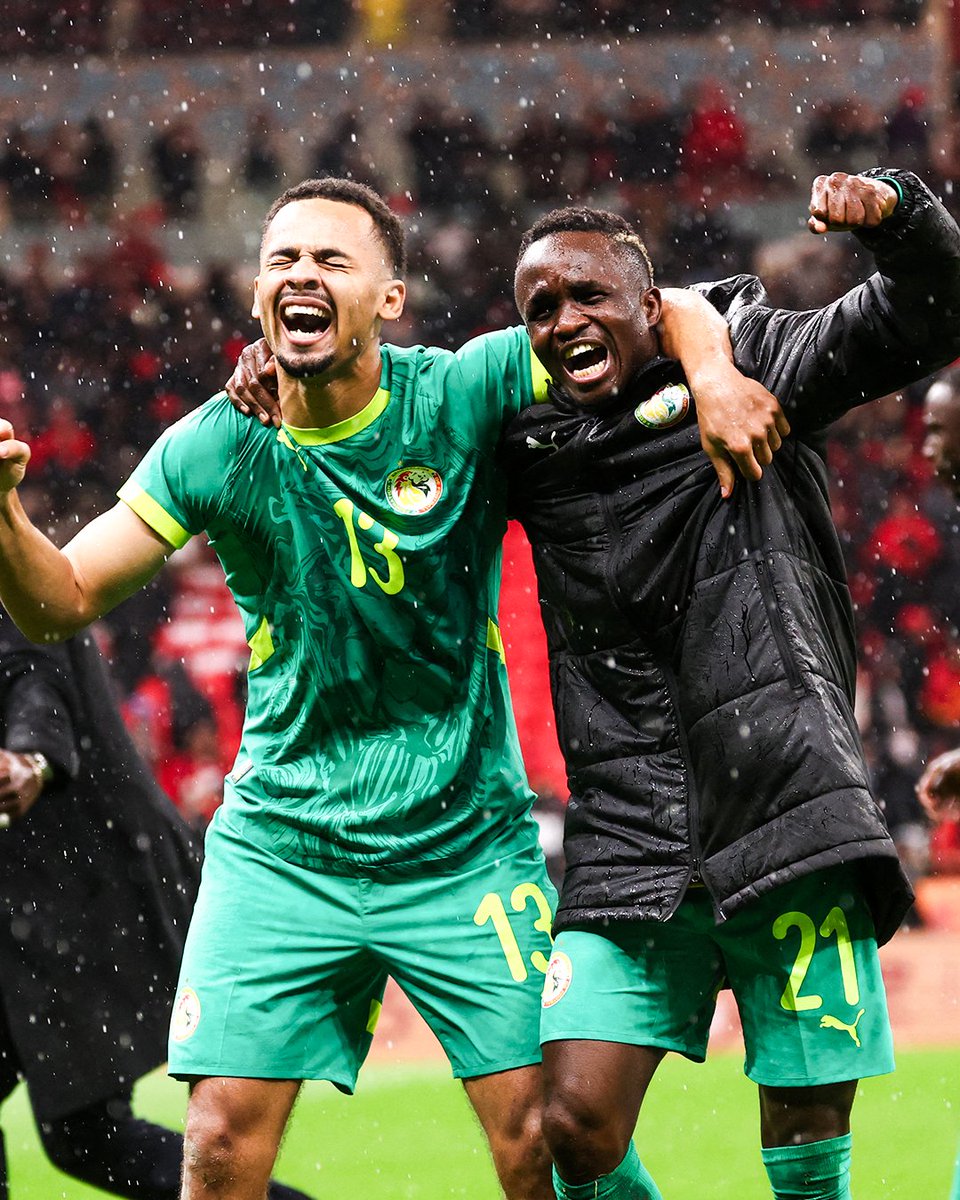 brfootball's tweet image. Football.