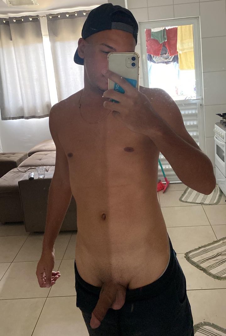 BoyPP23's tweet photo. Estou de volta X ….🍆 https://t.co/wJOMXAZfFf