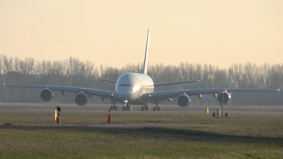 ResisttheMS's tweet photo. JUST IN: Weight‑loss drugs could help US airlines save money on fuel as passengers slim down, CBS reports. https://t.co/OLPOv84HAi