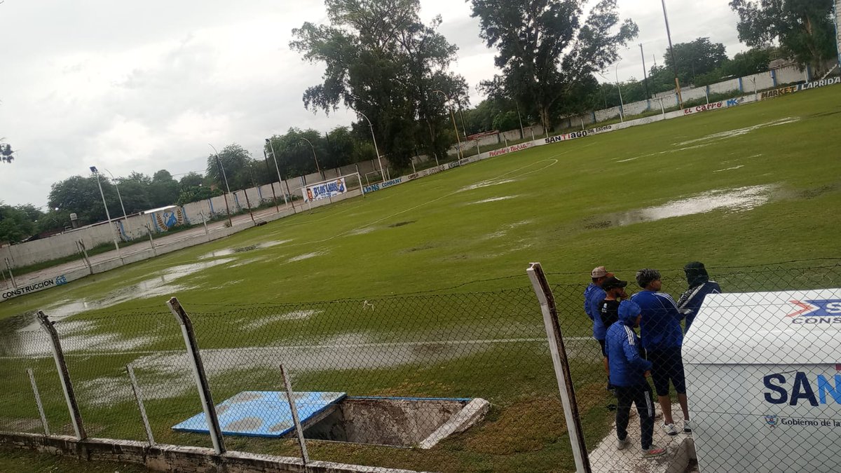 #TorneoRegional / Semi Zona Centro / IDA

Debido a la lluvia caída en gran parte de la provincia, el encuentro entre Central Argentino LB vs. Vélez SR fue suspendido.
Se jugará mañana lunes 19/1 desde las 22 en el estadio Dr. Osvaldo Juárez.