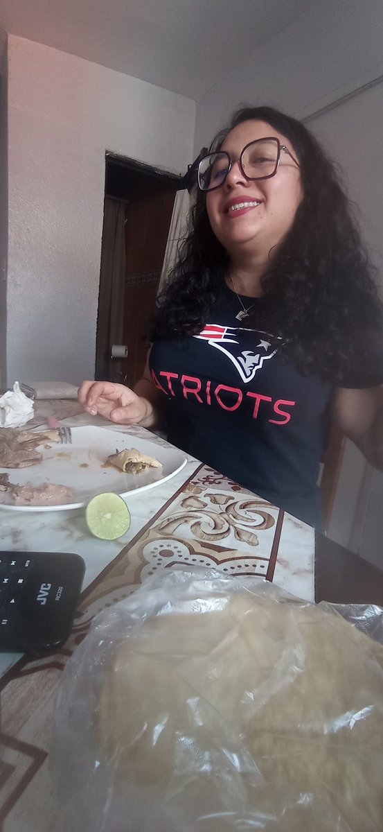 JassonModelo's tweet photo. #NFLEnTelevisa https://t.co/9B8ZbqWMzd