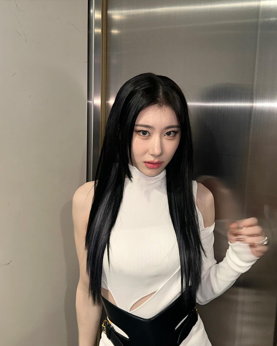 m_fahmi_r's tweet image. BREATHTAKING 😩😵‍💫

#ITZY #MIDZY
#CHAERYEONG #채령
