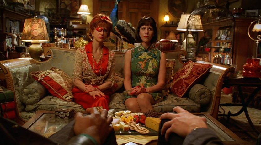 ModernGurlzz's tweet image. i’m watching pushing daisies for the first time and wow… the whimsy