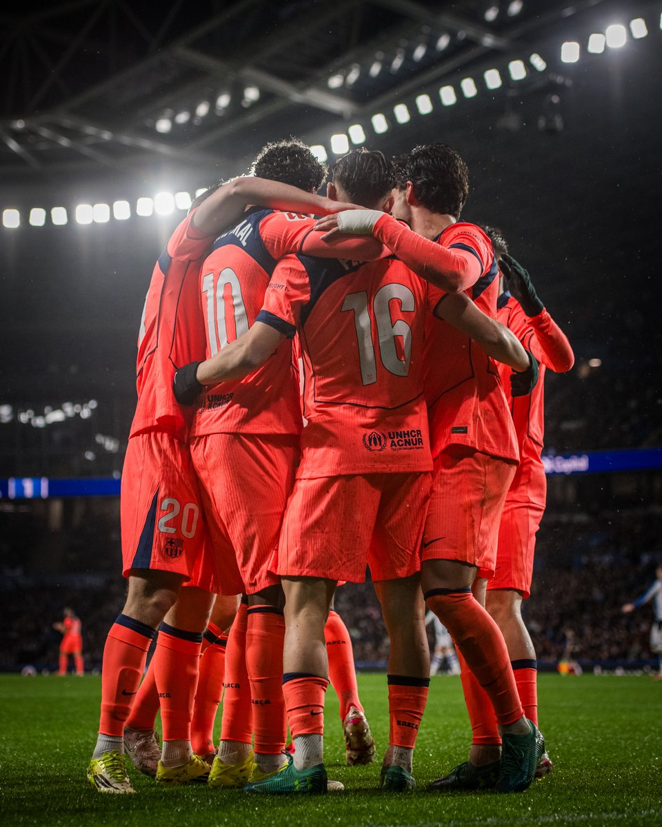 FCBarcelona_es's tweet image. Lo dimos todo sobre el campo. Orgullo de equipo.