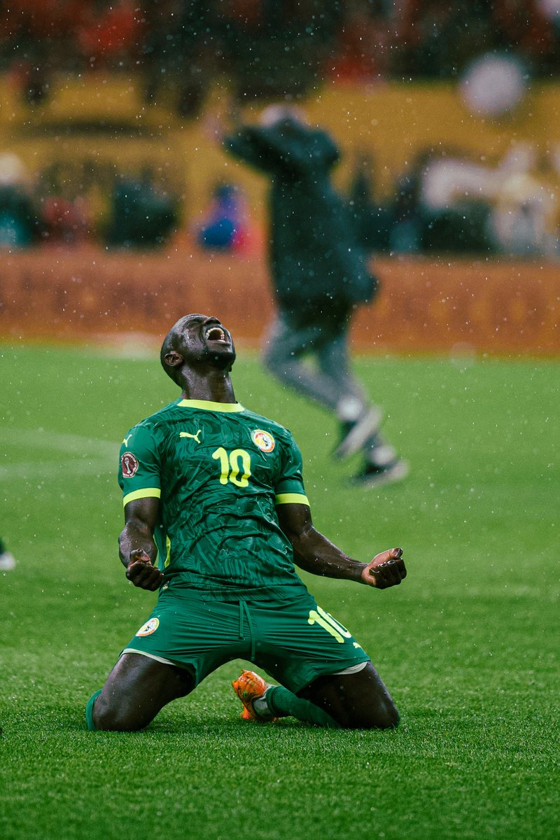CAF_Online's tweet image. From the heart. Sadio Mané, 2-time African Champion. 🇸🇳🌟

#TotalEnergiesAFCON2025