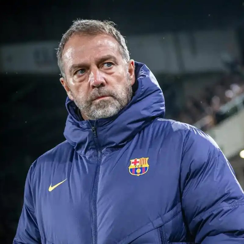 BarcaUniversal's tweet image. 🚨🚨 Hansi Flick: "I don't want to waste my energy on speaking on this guy (the referee)."

"Everyone in the stadium or the television saw what he did tonight."