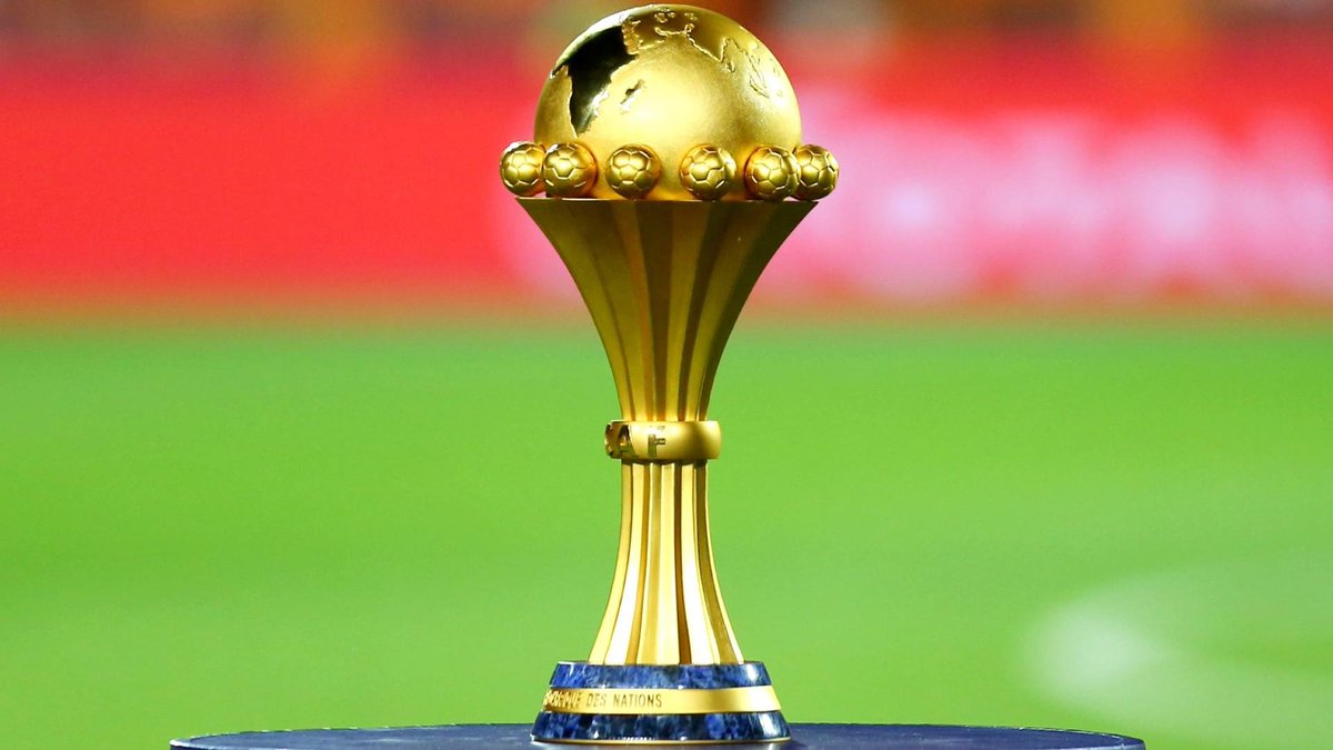 Estéticamente, el trofeo de la Copa Africana de Naciones me parece de los más hermosos, hablando de torneos continentales. 

Es precioso.