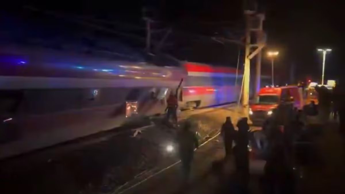 Todo nuestro apoyo y cariño a los familiares y personas queridas de las víctimas mortales de esta tragedia en Adamuz. Es necesaria la máxima atención a las personas heridas, deseamos su pronta recuperación.