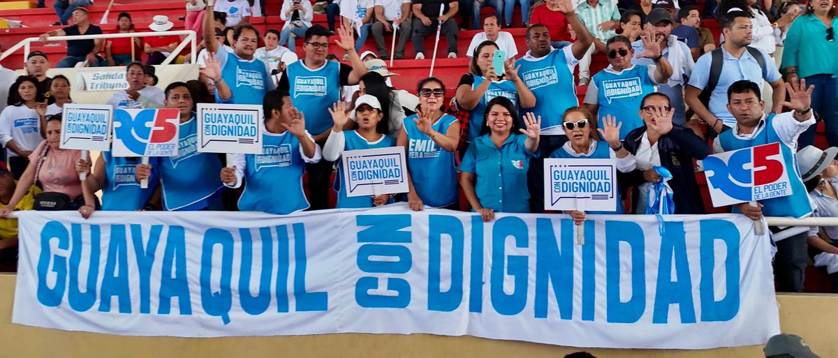EmilyVeraA_'s tweet photo. #ConvenciónRC5 Somos un proyecto que nace desde la gente ✊🏼

Como señaló nuestra presidenta @GabrielaEsPais, nuestro deber es organizar esperanza, formar conciencia y convertir la acción colectiva en poder popular. 🇪🇨
@MashiRafael @RC5Oficial https://t.co/84lw416AZJ