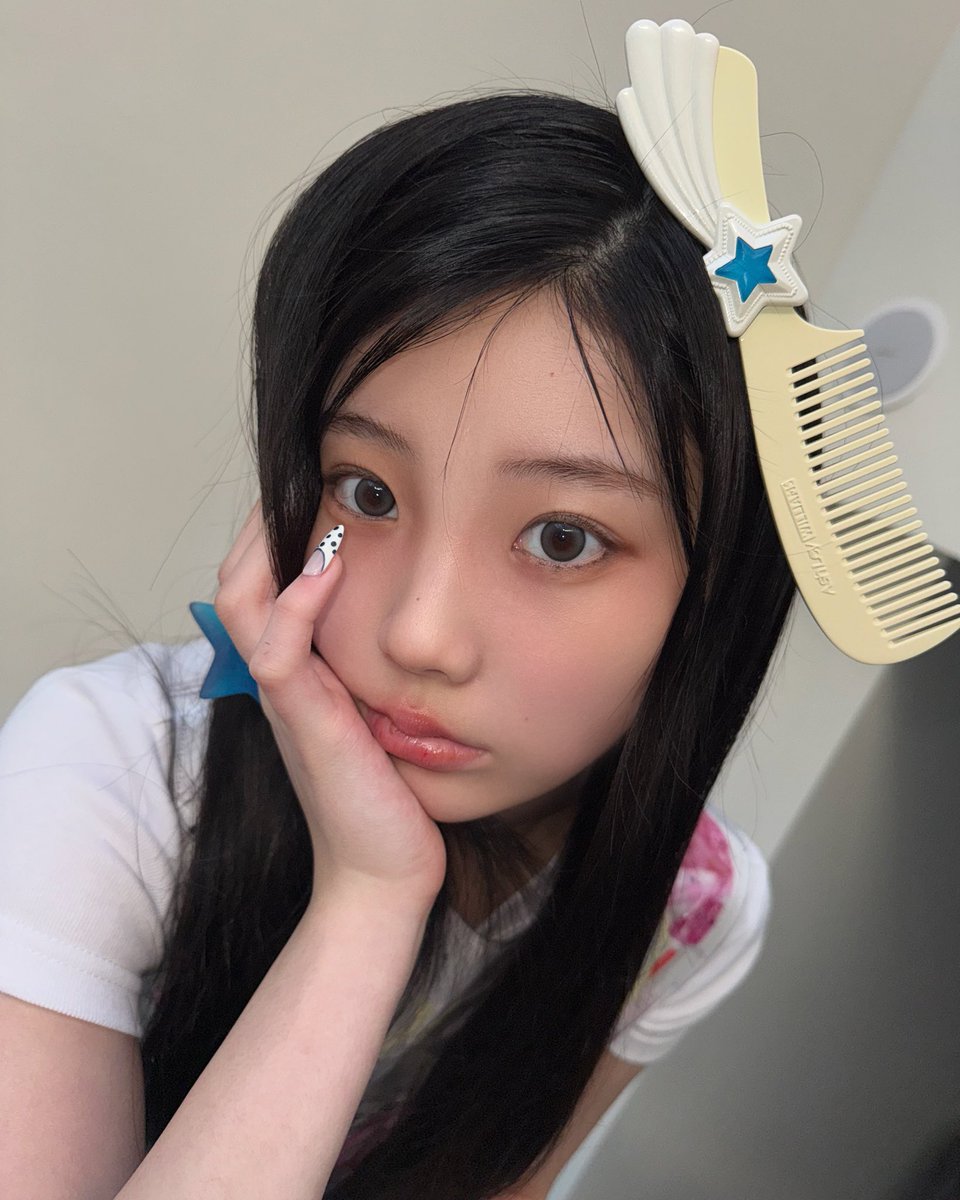 picsillit's tweet image. magical girl⋆.ೃ࿔*:･