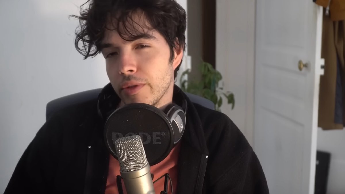 JoelPostbad's tweet image. "Au penalty, tout un pays n’y croit plus, Dakar est éteint , c’est à ce moment là que Sadio Mané sur sa dernière CAN décide de prendre la parole"

*musique d’un jeu mal noté sur Steam*