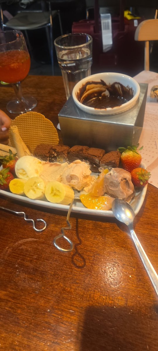 CaroCorcione's tweet image. Creo que tengo el cortisol alto y por eso no adelgazo.
El cortisol: