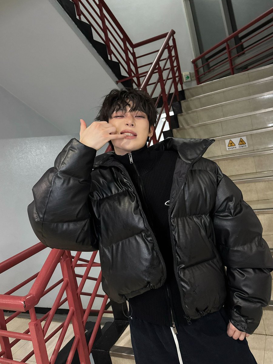 🪄︎︎◝✩ tweet media