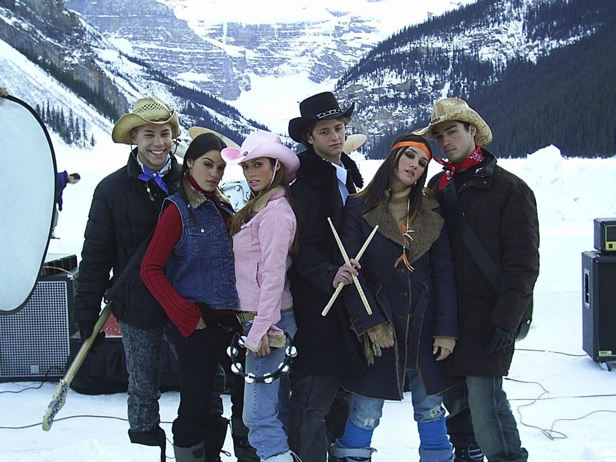 preciousavinon's tweet image. GETTING READY                    TO MAKE HISTORY