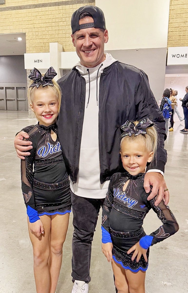 Ryan Gloer tweet media