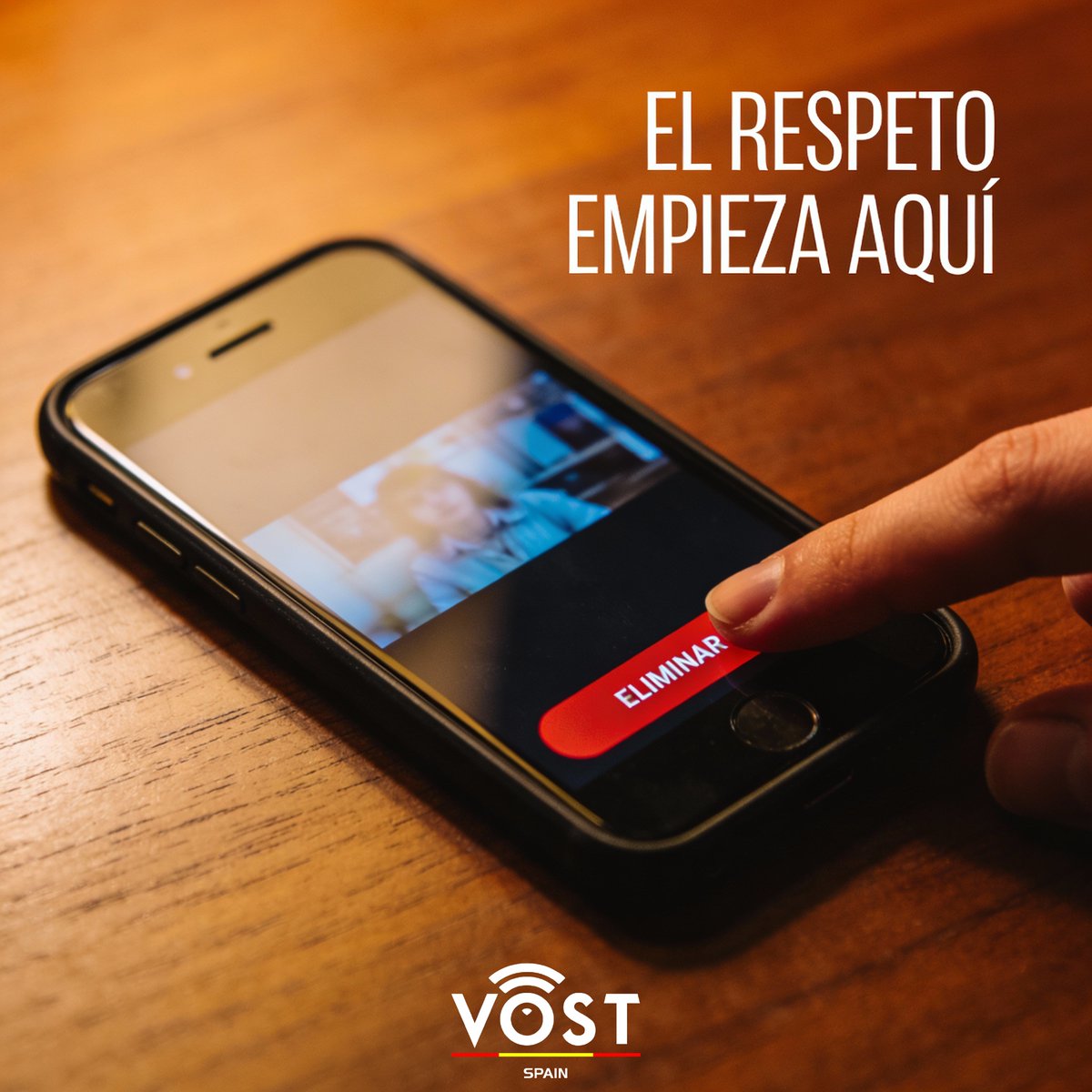 #Emergencia #Adamuz

​💔 Detrás de cada imagen viral hay una familia rota esperando noticias. Por favor, NO compartas vídeos ni fotos sensibles del accidente. El morbo no informa, solo añade dolor innecesario. Tu discreción y empatía son determinantes en estos momentos.