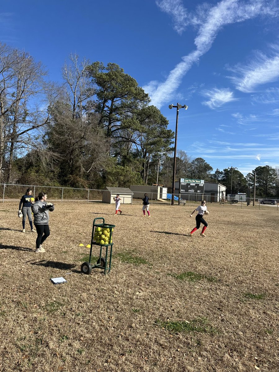 morganbritt04's tweet photo. A great weekend to kick off a new era of Southern CC Softball!! Huge thank you to everyone who came out to our prospect camp this weekend! Tons of reps, live ABs, great energy and we even added two Rams to the family! 🧡🐏 https://t.co/L18TSJLNFh
