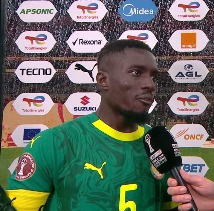 ادريسا جانا جاي : 

فوزنا اليوم بسبب الله ، الله لا يغفل ويرى كل شئ.❤️