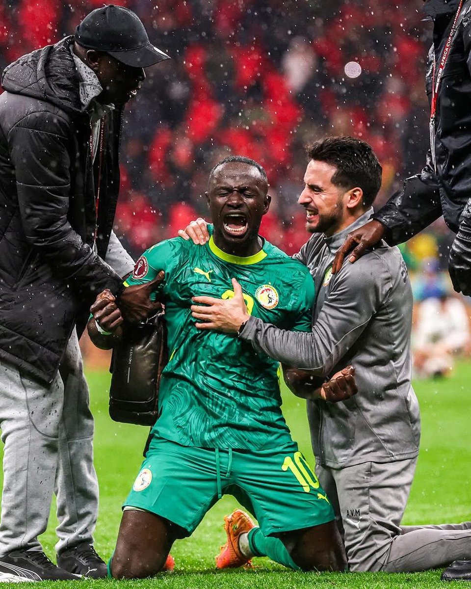 EPLworld's tweet photo. صرخة بطل 🔔

ساديو ماني لحظة صافرة الحكم وتتويج السنغال باللقب 🏆 🇸🇳 https://t.co/HHibxr9D2g