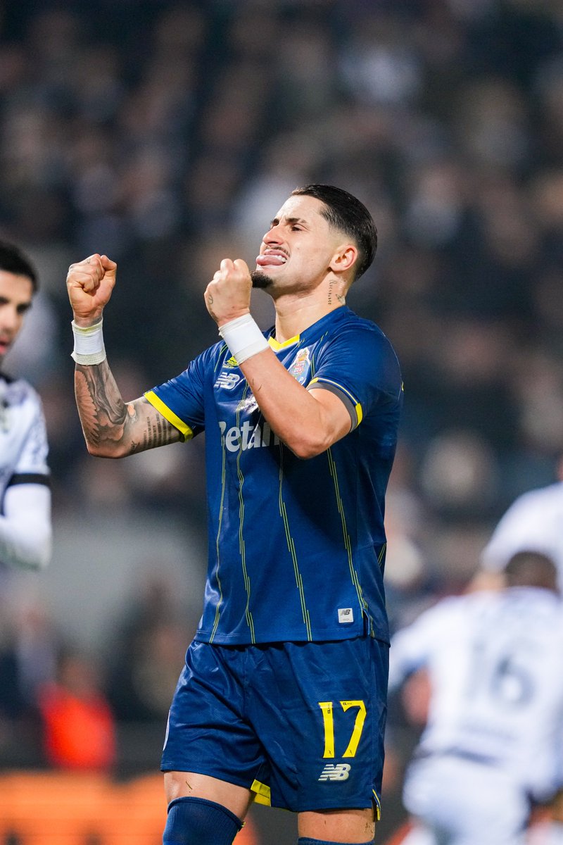 FCPorto's tweet image. Hoje foi assim 😤 Na raça!

#SeguimosJuntos