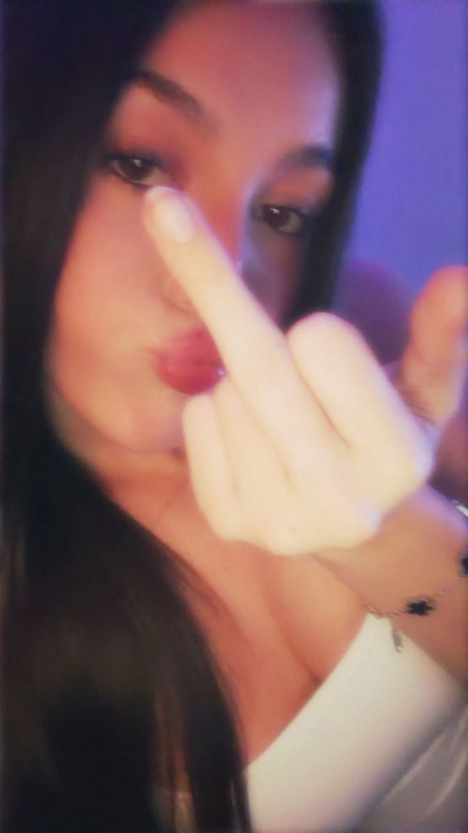 Bow4Haley's tweet photo. how i feel about all of u pathetic losers rn https://t.co/o9xeyJWH4l
