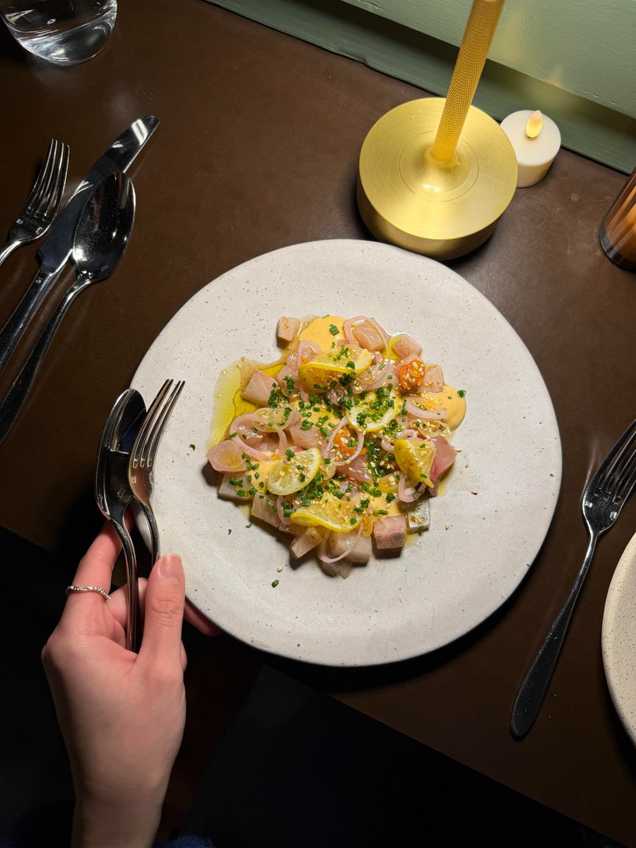 java_sugihadi's tweet image. Dinner looks better with class 👑🍷