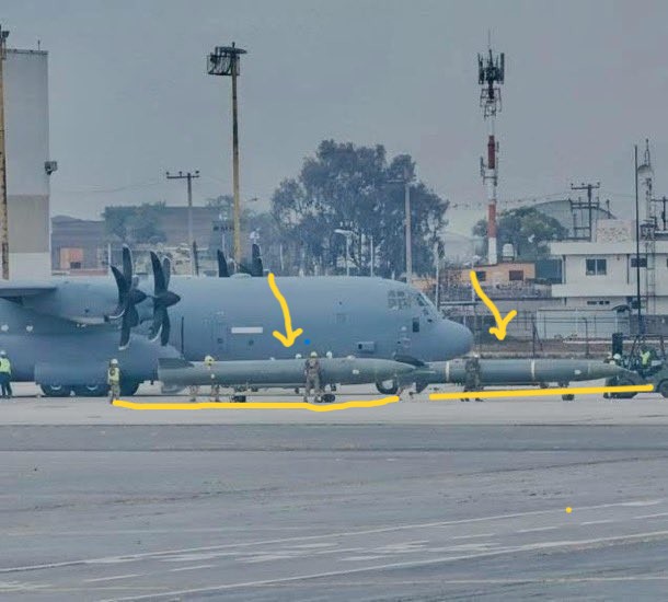 HctorM's tweet image. ¿Misiles?
Un avión militar de Estados Unidos de transporte de carga y personal aterrizó el sábado en el Aeropuerto Internacional de Toluca, Estado de México, procedente de Texas.