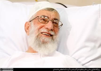 این نیز بگذرد   اما...

آن دم که تو فرعون زمانی 
در تیر رس باد خزانی...