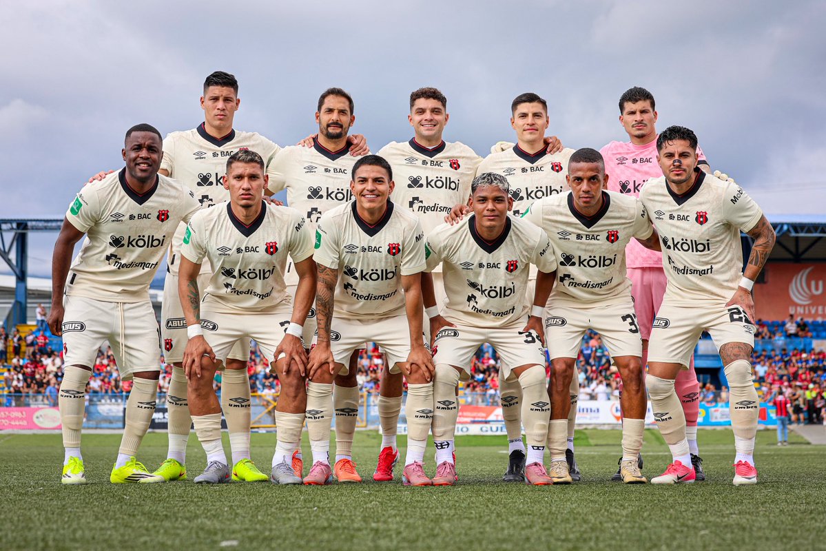 ProfeLDA_'s tweet image. 2 puntos de 6 posibles en un torneo tan corto es un arranque muy malo; pésimos en lo futbolístico y en lo actitudinal, y con rendimientos individuales muy malos, y desde el banco no hay nadie, uno más intrascendente que otro. Pongan huevos y empiecen a jugar. A ganar en Cartago.