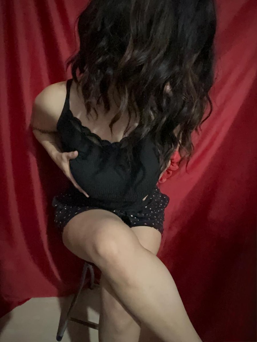 SunsetBlueVC's tweet image. Holi Holi Lindos!!! 😍😍😍
Les gustaría verme en vivo así? sentirme cerca, mi calor, mi aroma 🤤🥵