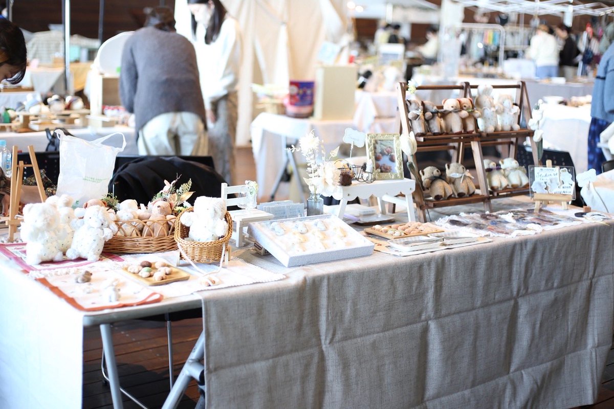 collonuinui's tweet image. ぬいぐるみ博
ブース番号【K】です！！

設営完了しました🎉
あいまいさんに素敵な写真撮ってもらいました😭
宜しくお願い致します🙇