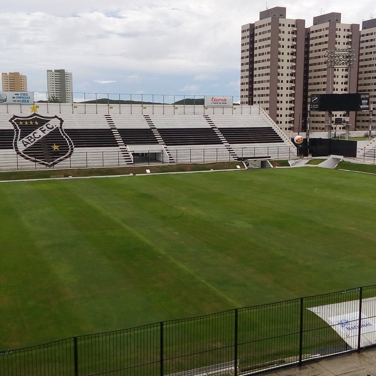 O Botafogo nunca venceu o Esporte de Patos jogando em Natal/RN. 🚧 

A estreia do Campeonato Paraibano 2026 pode marcar a quebra de mais um tabu alvinegro.