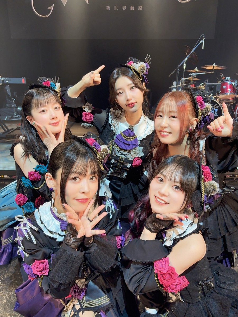 Yuki_Nakashim's tweet image. おはようございます！
今日は #Neuweltfahrt 大阪追加公演DAY2です！
冒頭定点無料配信があるので、ぜひご覧ください🌹
今日も楽しむぞーー！！
#バンドリ #Roselia