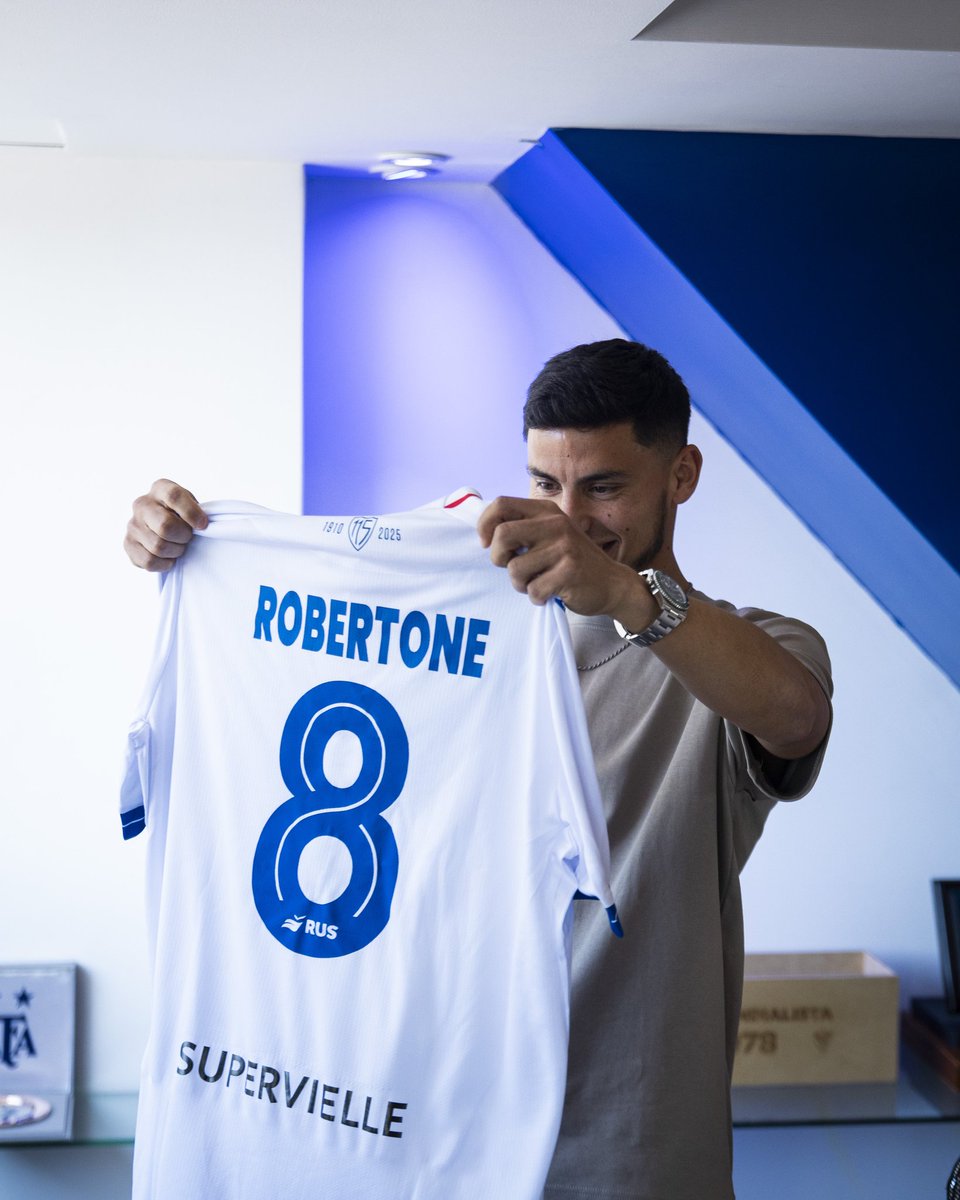 Velez's tweet image. Enamorado por la V azulada 🥰

VUELVE A CASA 💙