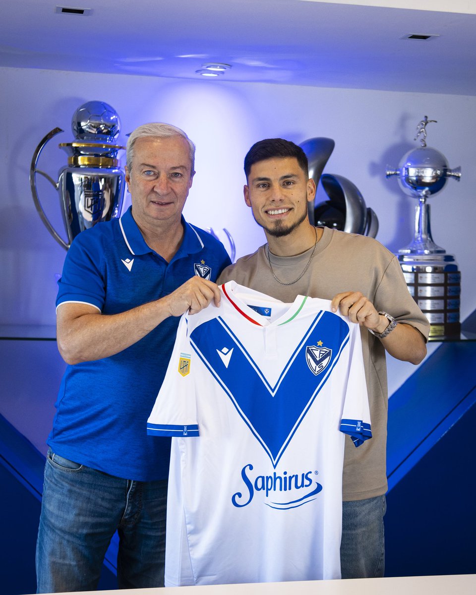 Velez's tweet image. Enamorado por la V azulada 🥰

VUELVE A CASA 💙