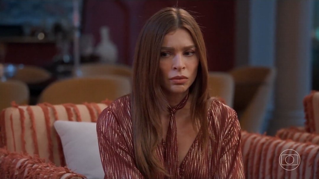 Fingertoppar_'s tweet image. arminda: "mal aprendi a ser filha, como eu vou ser culpada por não aprender a ser mãe?" 

caramba... que fala forte! #TrêsGraças