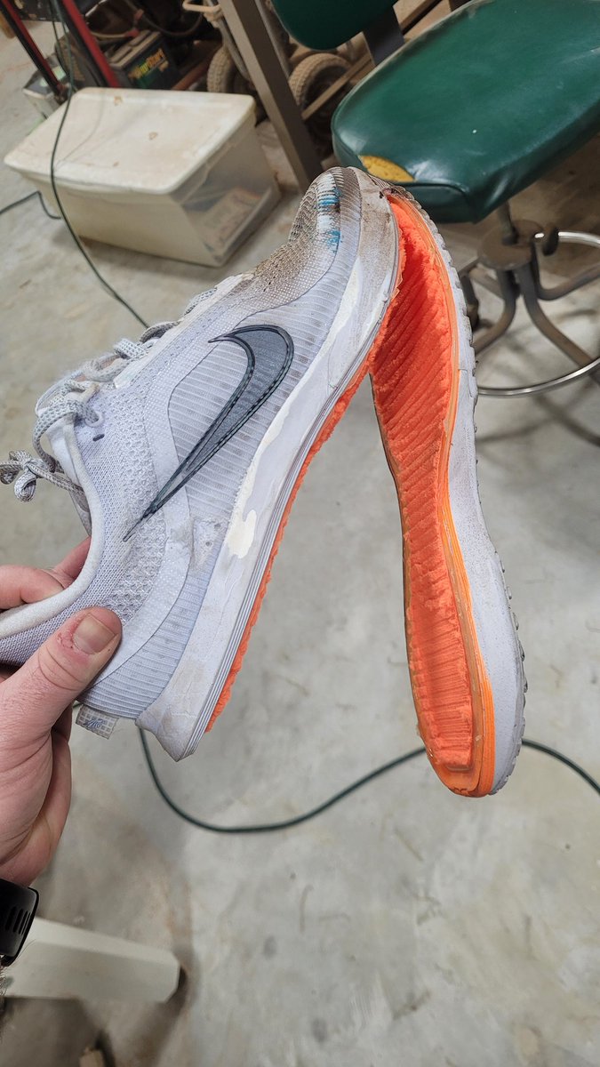 So I guess I could use them as a shammy to clean my car. Guess that's all the fuckers are useful for now 🤣

#trashedshoes #nikepegasus #shoedom #shoefetish